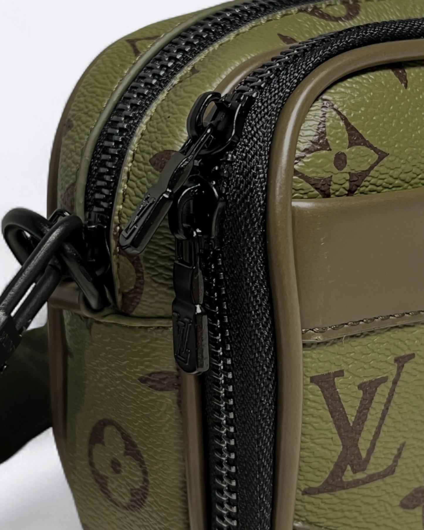 LVTN - Alpha Crossbody Bag - Green