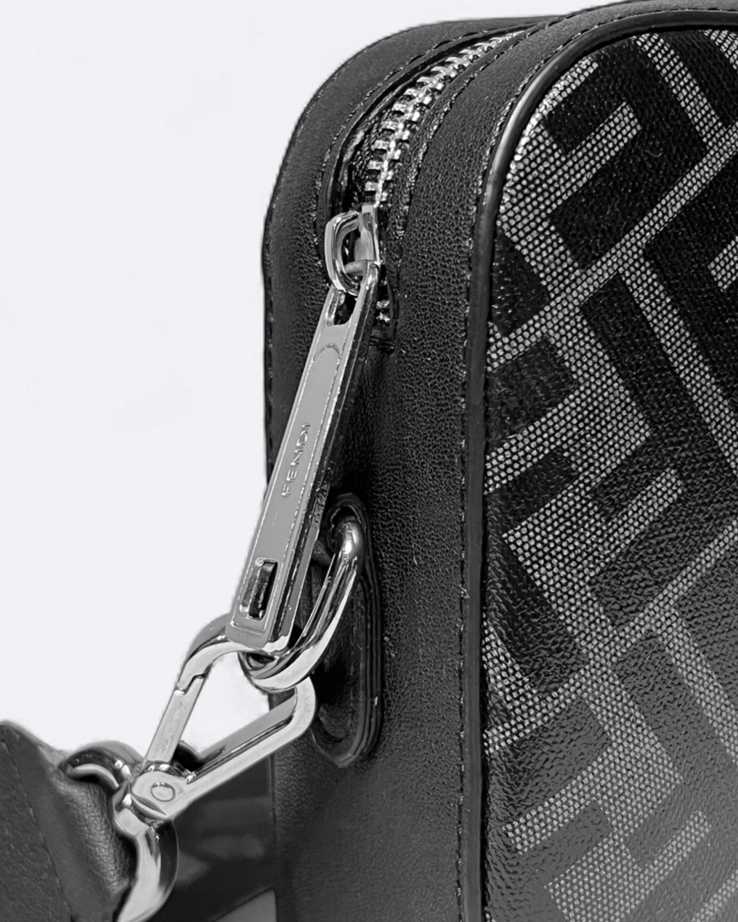 Fendi - Yellow Stripe Messenger Bag - Black