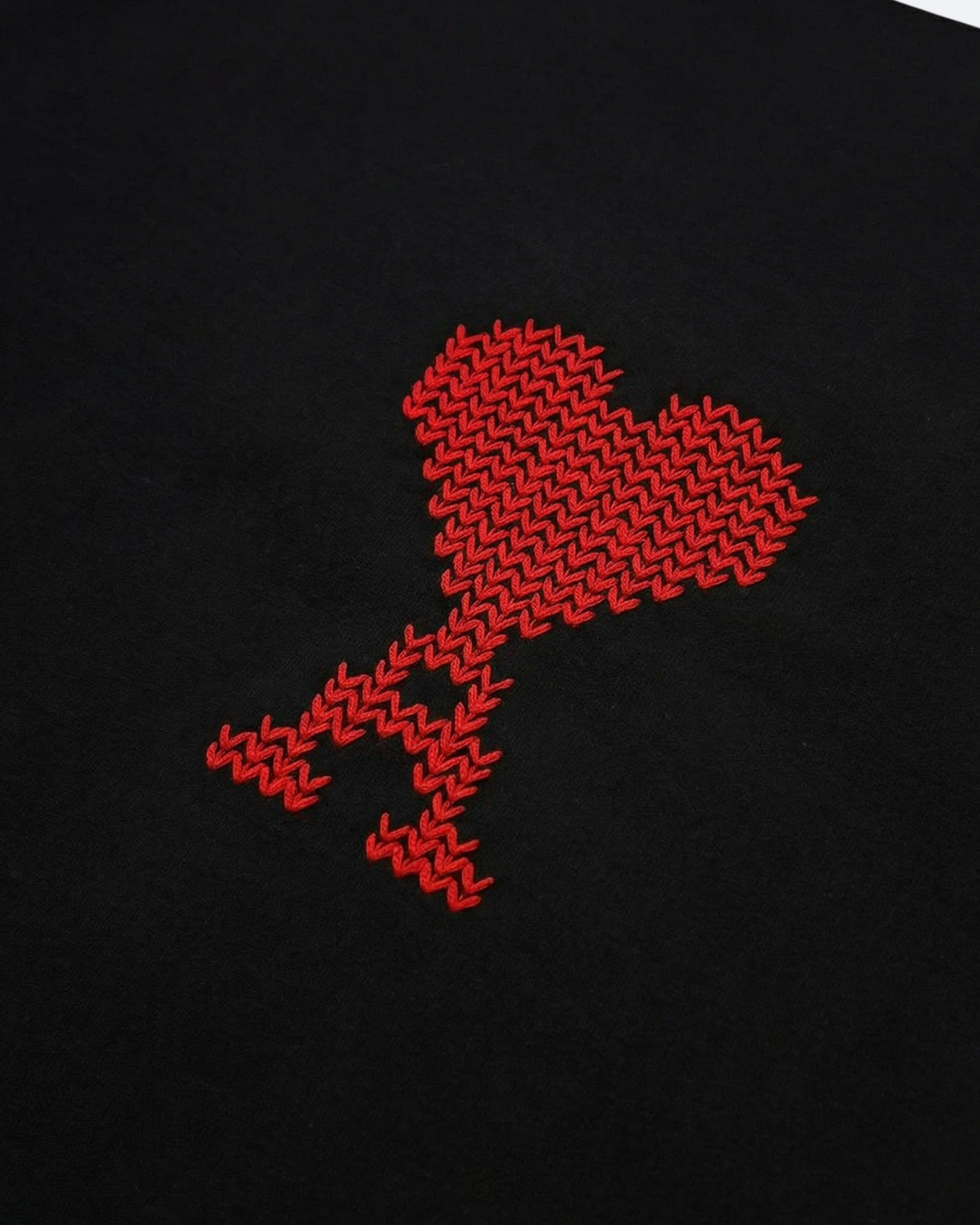 AMI - Red Logo Embroidery T-Shirt - Black