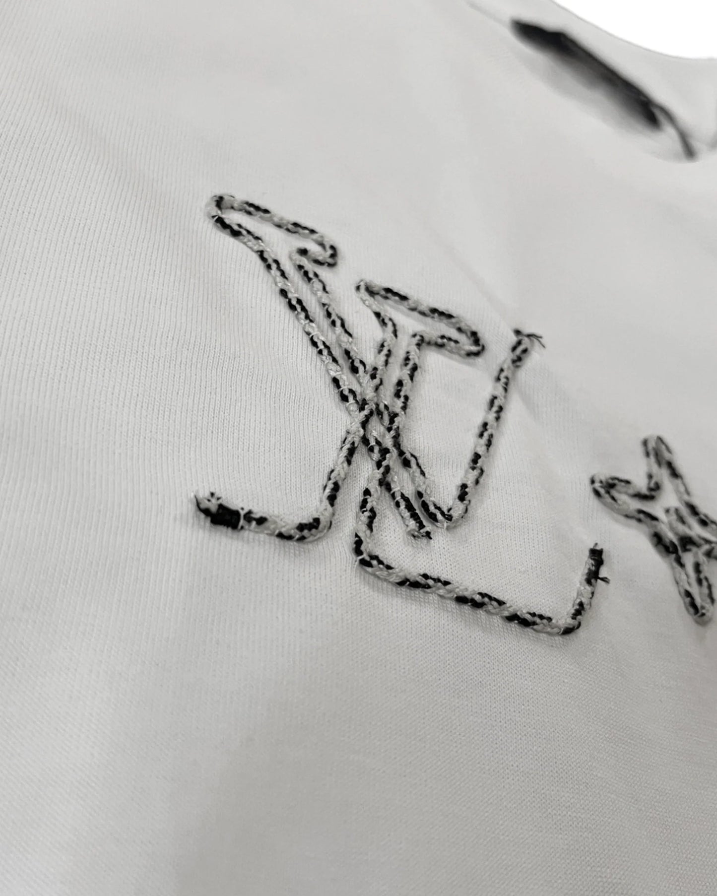Louis Vuitton - Lovers Embroidery T-Shirt - White