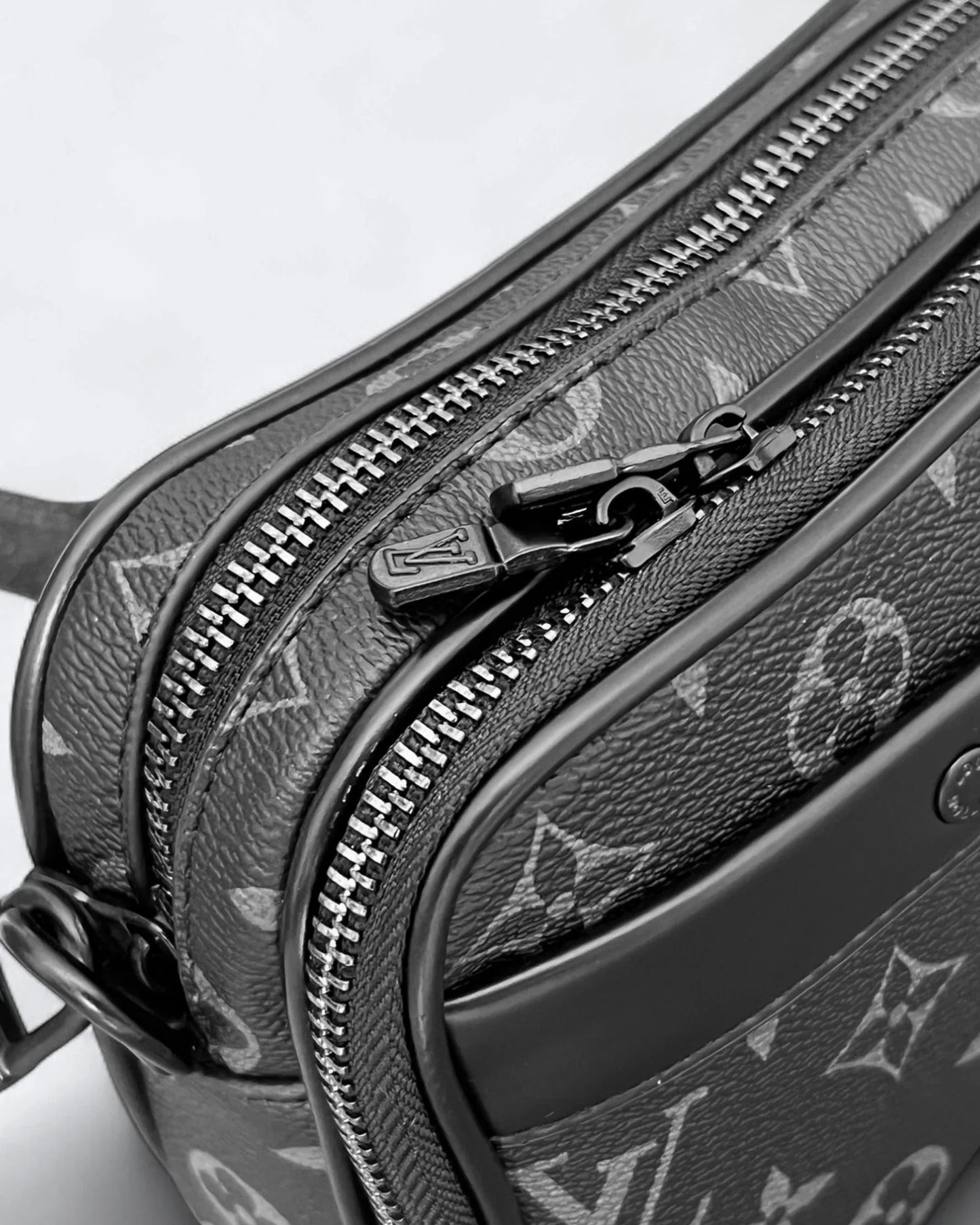 Louis Vuitton - Alpha Crossbody Bag - Black