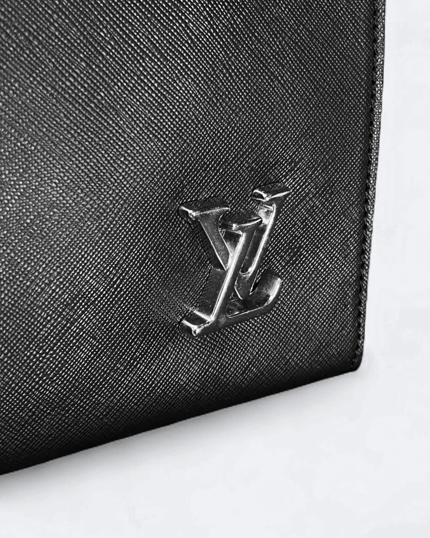 LVTN - Silver Pin Clutch - Black