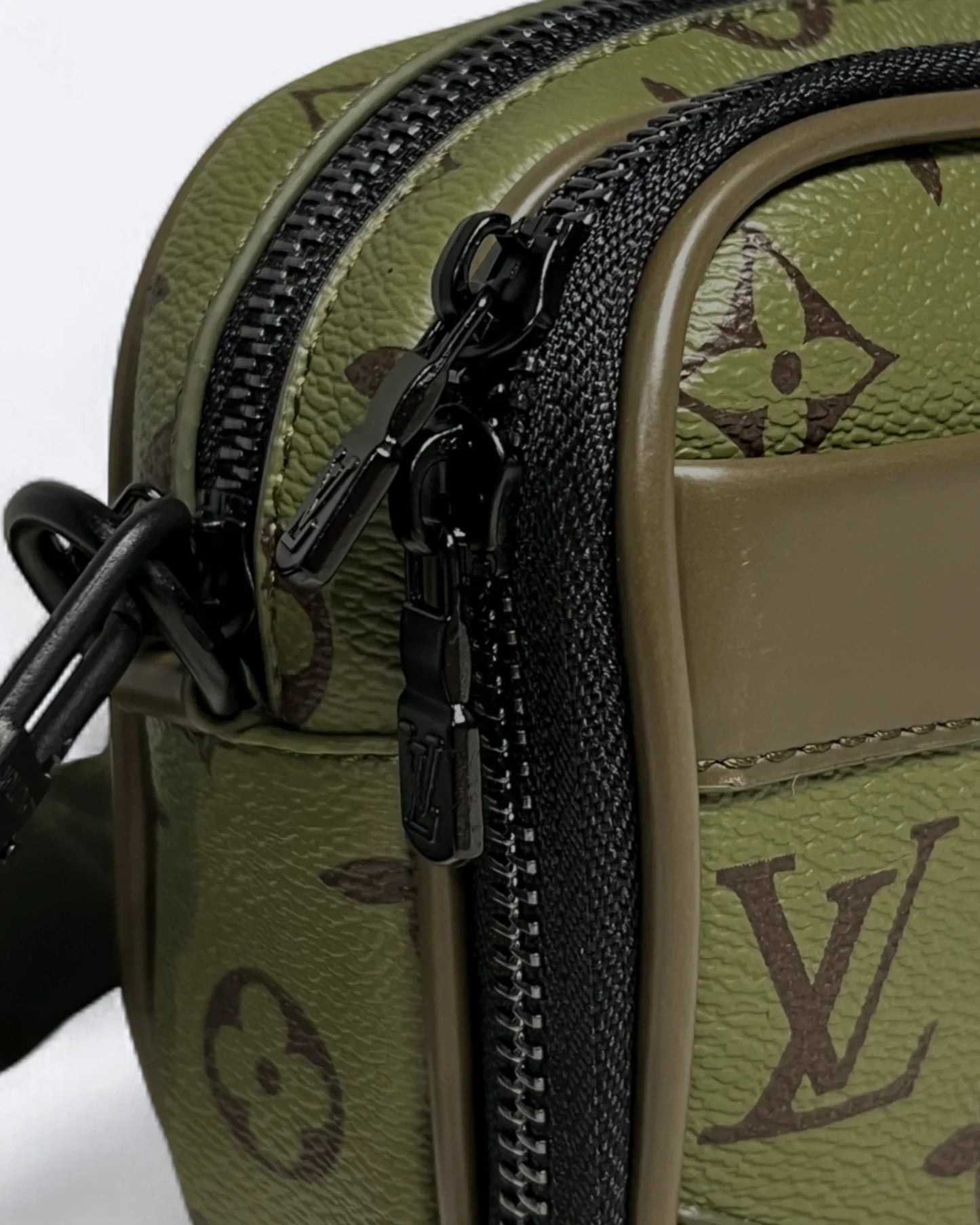 LVTN - Alpha Crossbody Bag - Green