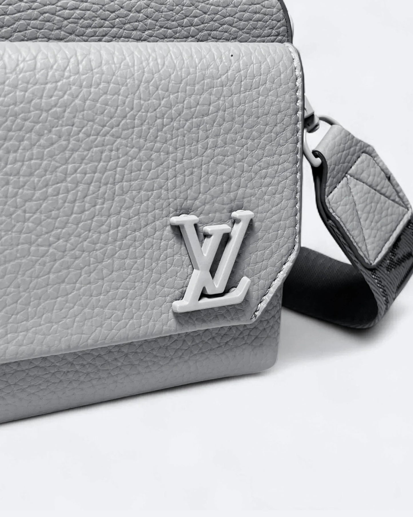 LVTN - Leather Mini Messenger Bag - Light Gray