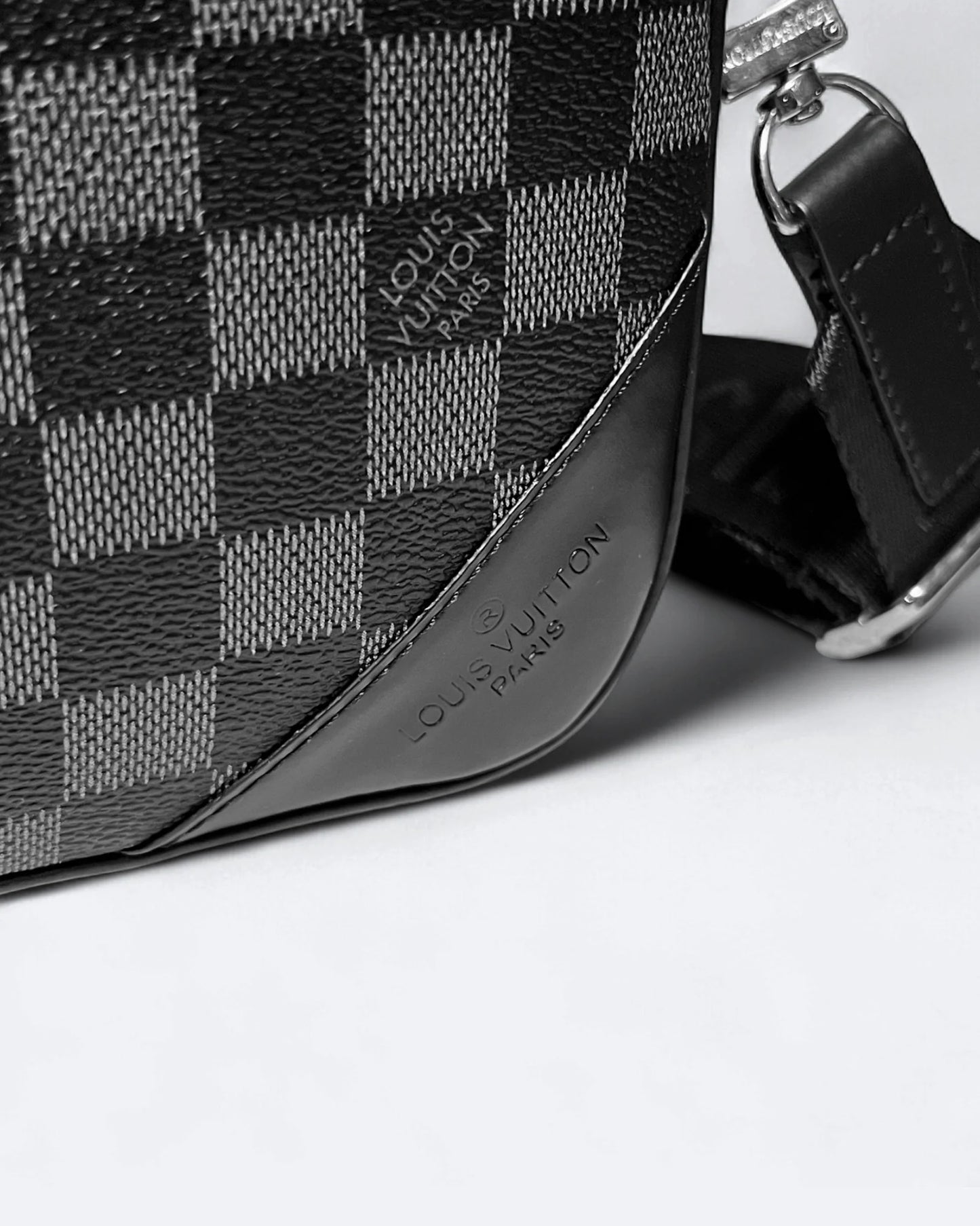 LVTN - Damier Pattern Duo Messenger Bag - Black