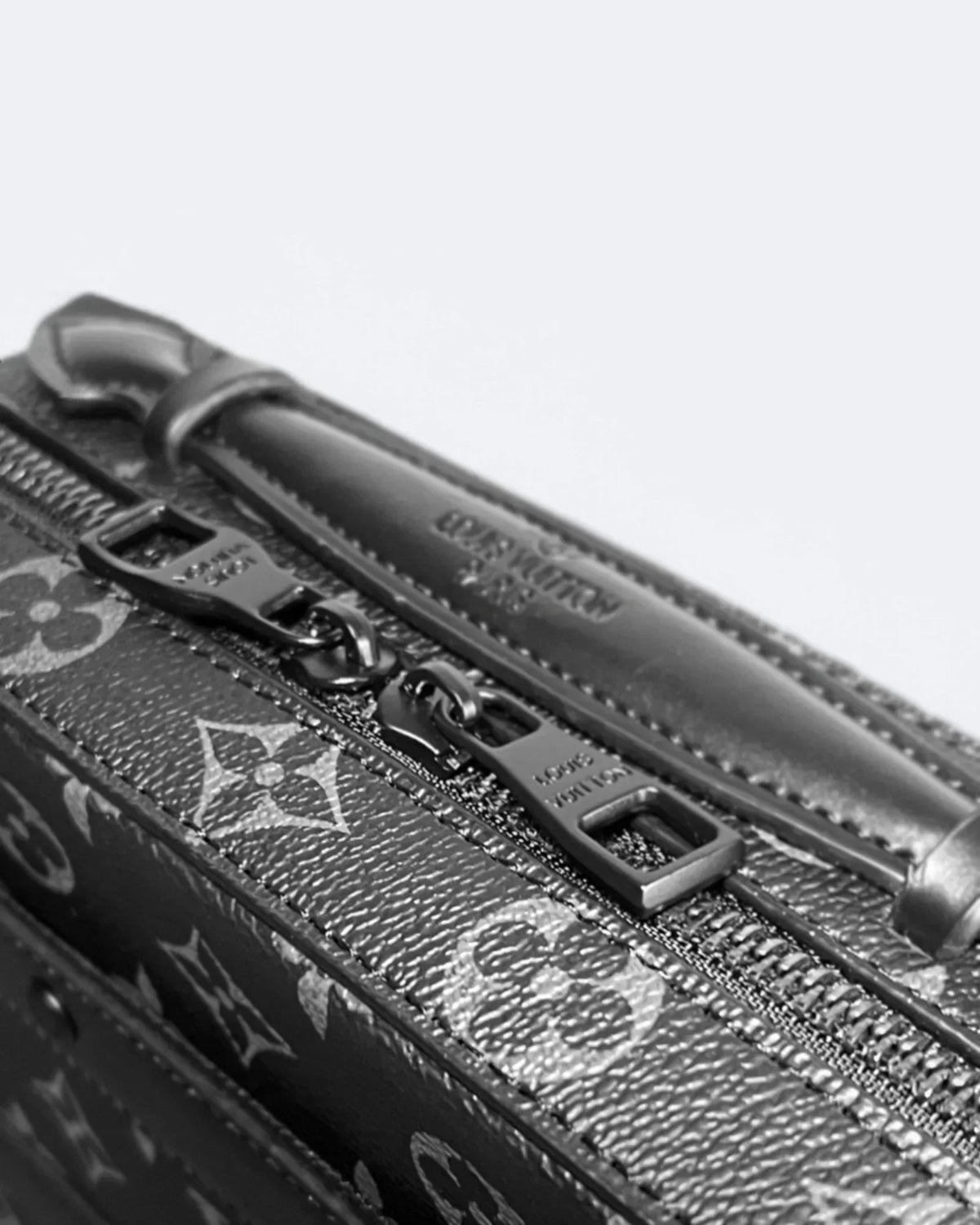 Louis Vuitton - LV Trunk Bag - Black